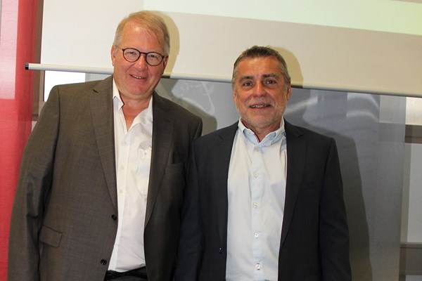 Überbrachten gute Nachrichten – SÜDBUND eG Vorstände Andreas Well (links) und Klaus Kurringer (rechts).