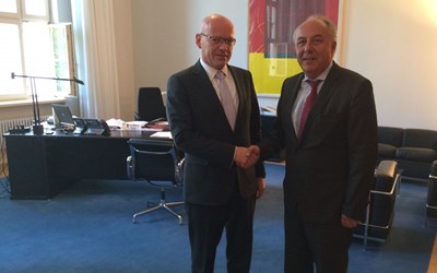 MITTELSTANDSVERBUND-Präsident Günter Althaus mit Staatssekretär Matthias Machnig bei einem Treffen am 1. September 2016 im Wirtschaftsministerium