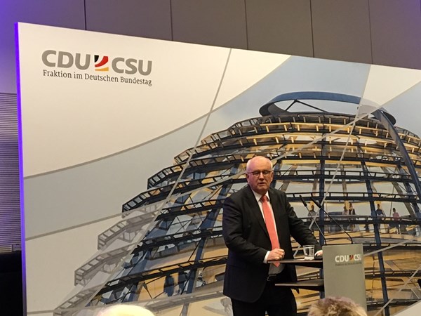 Fraktionsvorsitzender der CDU/CSU Herr Volker Kauder auf dem Innovationskongress in Berlin.