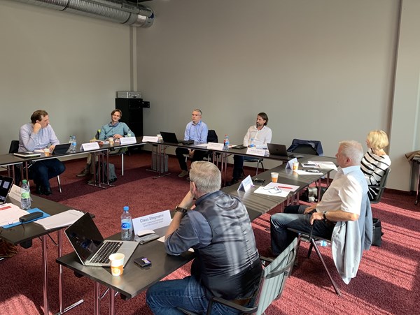 Die erste Präsenz-Sitzung des BranchenDialoges „Handwerk im Verbund“ fand am 16. September 2020 auf Einladung der Elektro-Handwerks-Gruppe e-masters in Hannover statt. 