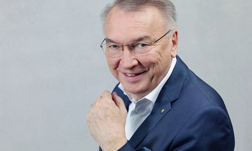 Eckhard SchwarzerPräsident