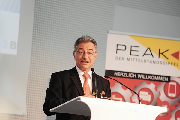 BDI-Präsident Prof. Dieter Kempf auf dem Mittelstandsgipfel PEAK am 10. Mai 2017 in Berlin.