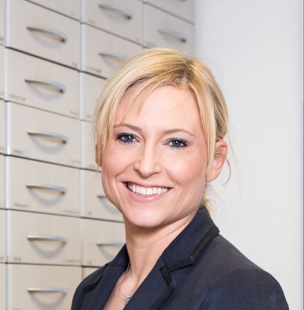 Apothekerin Dr. Sabrina Schröder, wurde vom NOWEDA-Aufsichtsrat in dessen Sitzung am 30. August 2018 mit Wirkung zum 15. September 2018 als nebenamtliches Mitglied in den Vorstand der Essener Apothekergenossenschaft berufen. 