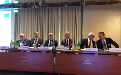 Der Vorstand und Aufsichtsrat der BÄKO-Zentrale Nord eG auf der Generalversammlung am 28. September 2016 in Hamburg.